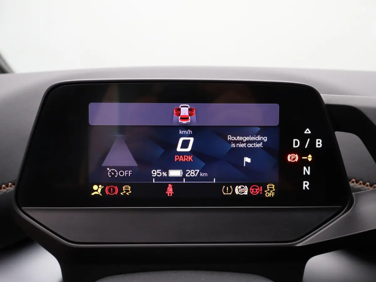 Business 62 kWh | Apple Carplay / Android Auto | Virtual Cockpit | Privacy Glass | Keyless |