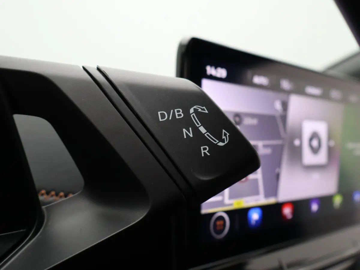 Business 62 kWh | Apple Carplay / Android Auto | Virtual Cockpit | Privacy Glass | Keyless |