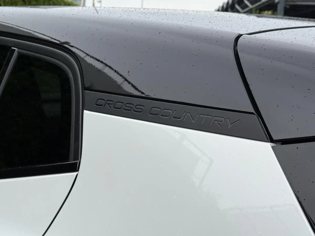 P8 AWD Ultra 69 kWh | Pano dak | BLIS | Elektrische stoelen | Keyless | Stoel & stuur verwarming |
