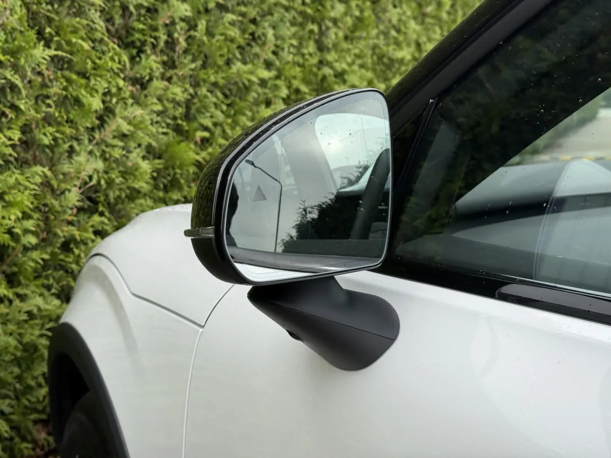 P8 AWD Ultra 69 kWh | Pano dak | BLIS | Elektrische stoelen | Keyless | Stoel & stuur verwarming |