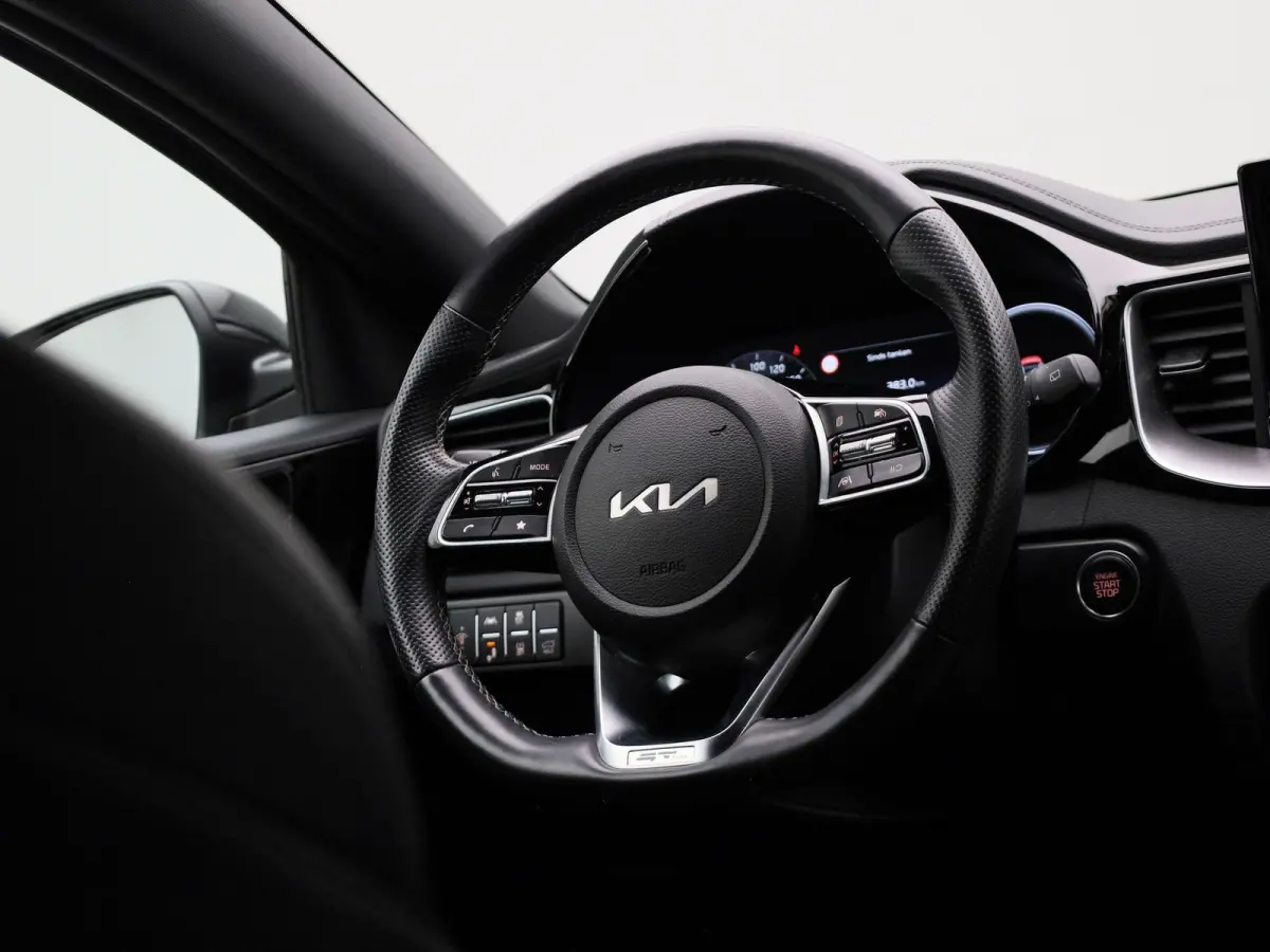 1.0 T-GDi GT-Line | Navigatie | Half leder | Apple Carplay / Android Auto | Climate Control | Camera | Elec. Achterklep | Stoel- Stuurverwarming | DAB | Cruise Control | LMV |