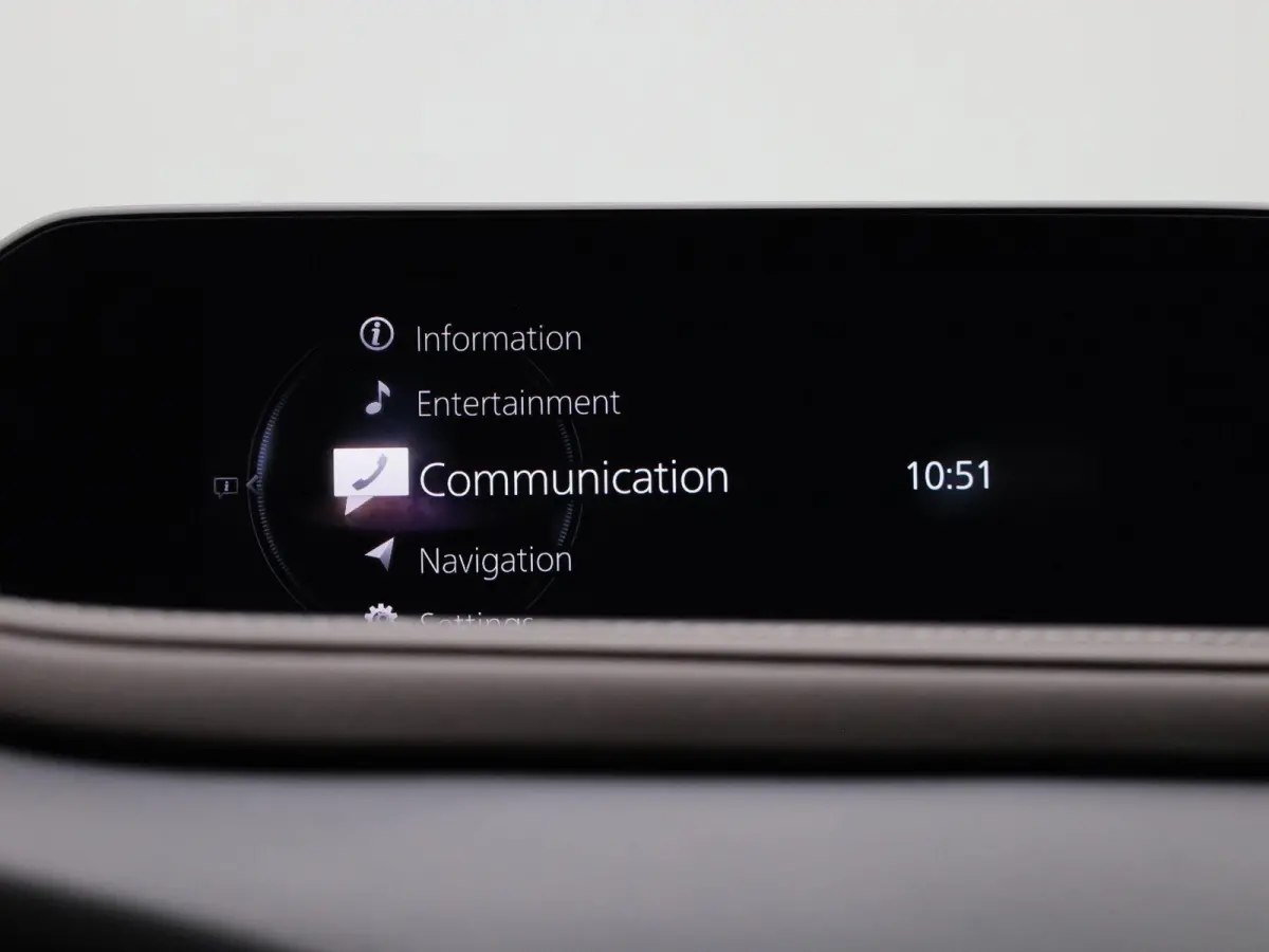 2.0 e-SkyActiv-X M Hybrid Luxury | Automaat | schuif-/kanteldak | Bose-audiosysteem | Leder | Trekhaak | Memory seats | DAB | Head up display | camera | Stoel- Stuurverwarming | Elektrische 