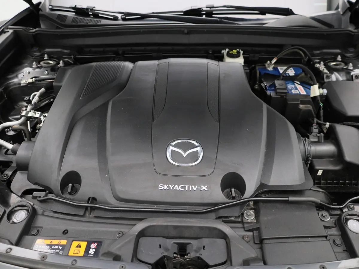 2.0 e-SkyActiv-X M Hybrid Luxury | Automaat | schuif-/kanteldak | Bose-audiosysteem | Leder | Trekhaak | Memory seats | DAB | Head up display | camera | Stoel- Stuurverwarming | Elektrische 