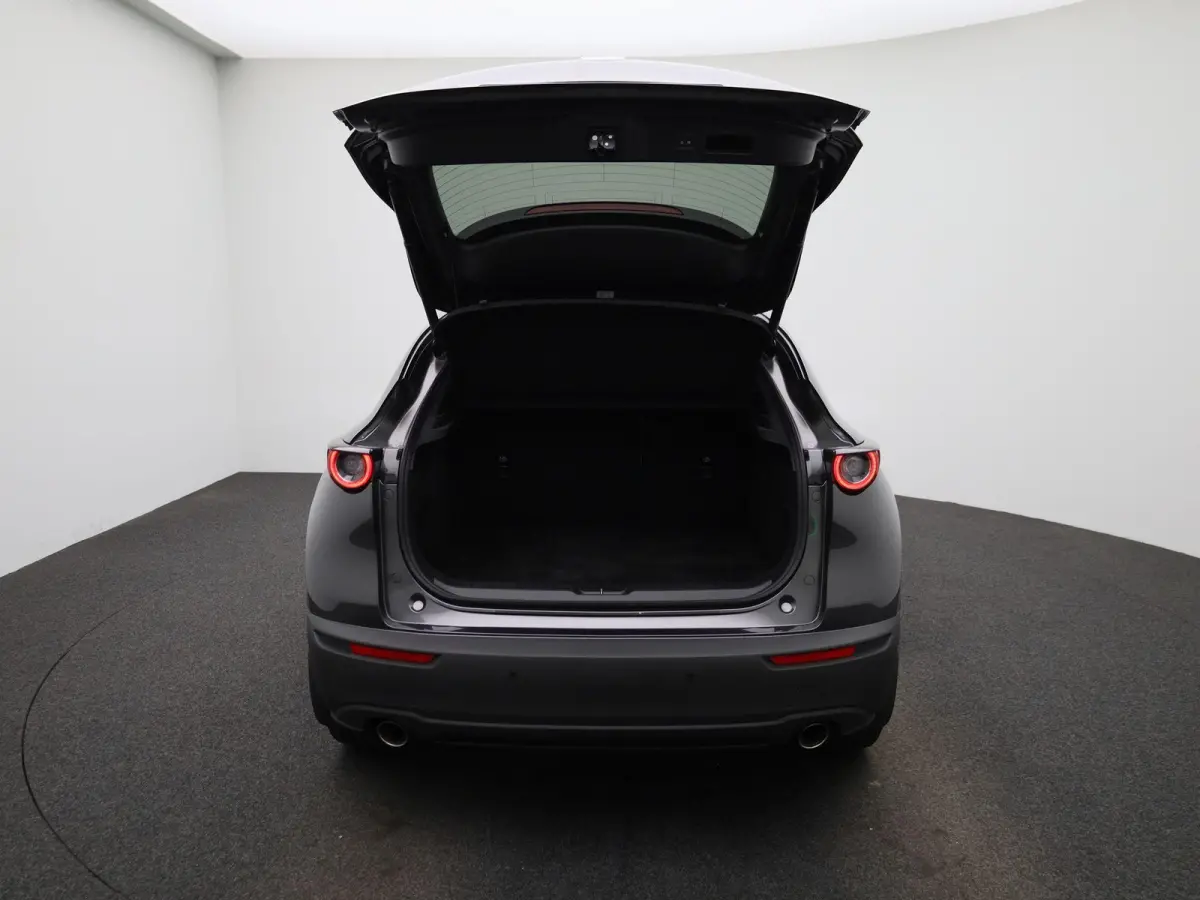 2.0 e-SkyActiv-X M Hybrid Luxury | Automaat | schuif-/kanteldak | Bose-audiosysteem | Leder | Trekhaak | Memory seats | DAB | Head up display | camera | Stoel- Stuurverwarming | Elektrische 