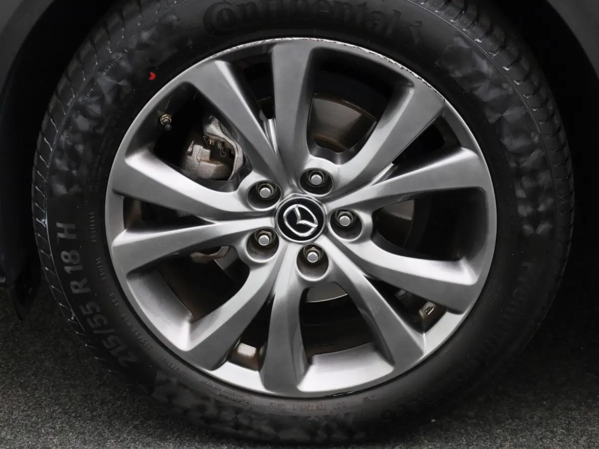 2.0 e-SkyActiv-X M Hybrid Luxury | Automaat | schuif-/kanteldak | Bose-audiosysteem | Leder | Trekhaak | Memory seats | DAB | Head up display | camera | Stoel- Stuurverwarming | Elektrische 