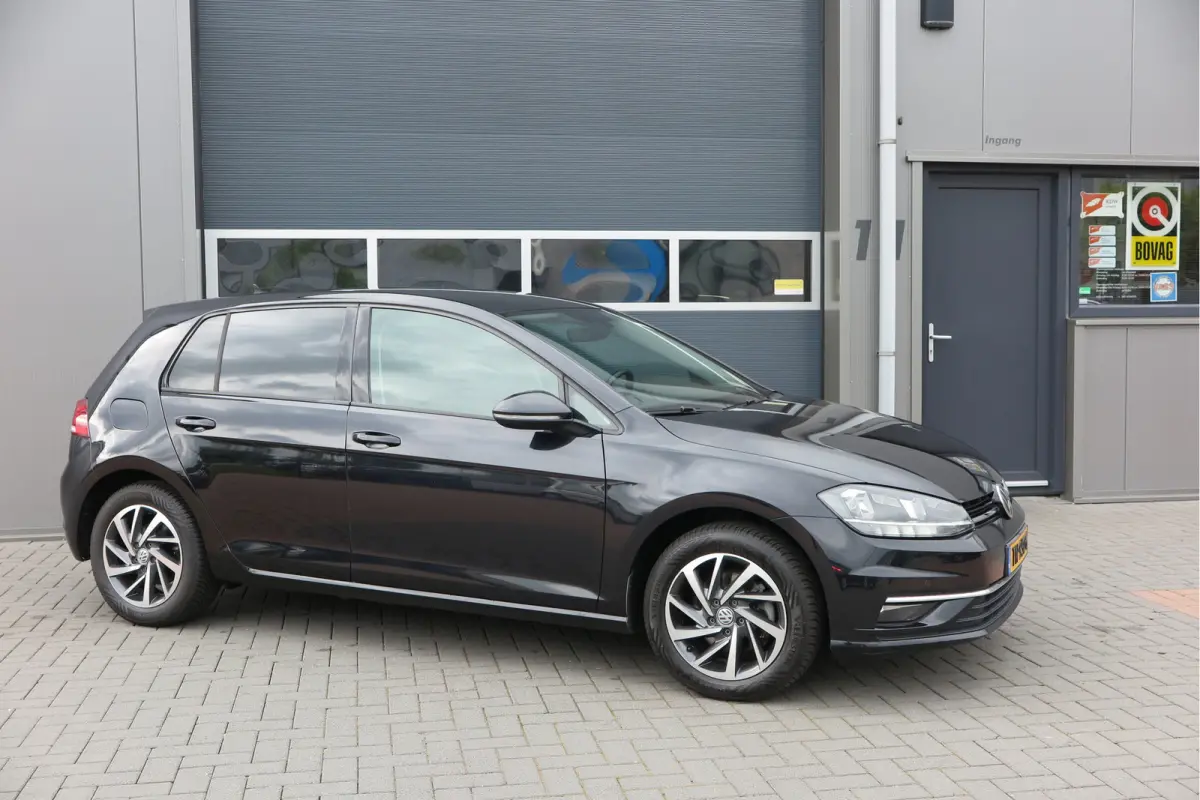 1.4 TSI 125pk Sound Navi , LMV, Keyless, PDC , Achteruitrijcamera , Carplay , Etc. Nieuwe apk bij aflevering
