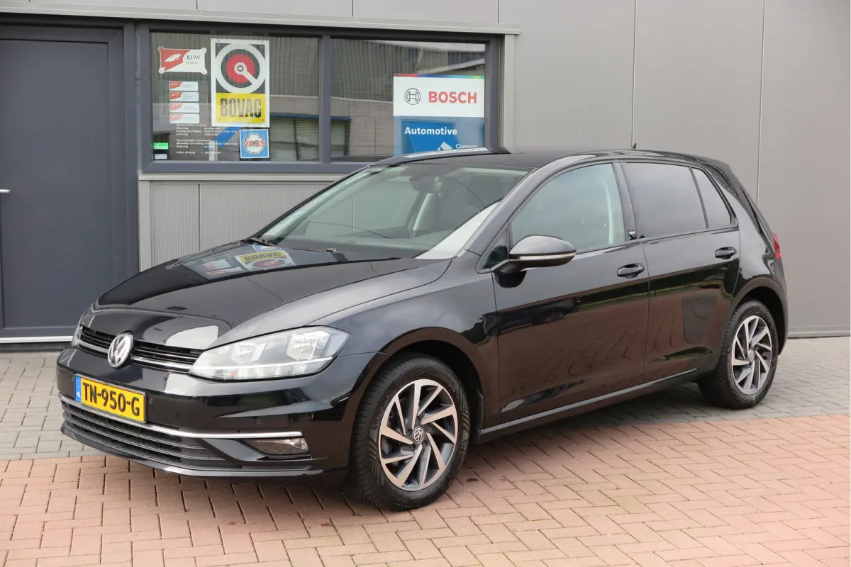 1.4 TSI 125pk Sound Navi , LMV, Keyless, PDC , Achteruitrijcamera , Carplay , Etc. Nieuwe apk bij aflevering