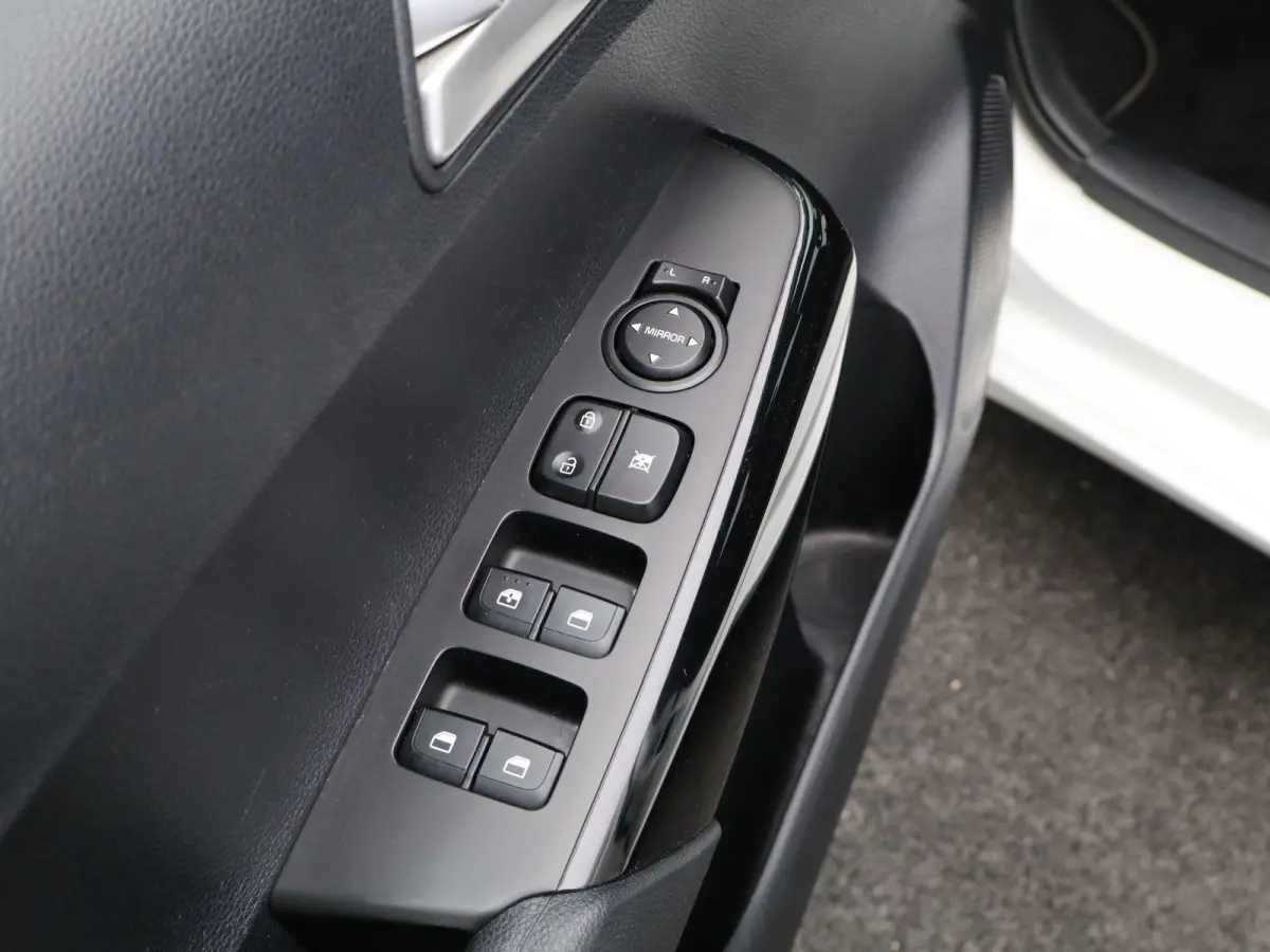 1.0 DPi DynamicLine | Airco | Apple Carplay / Android Auto | Camera |