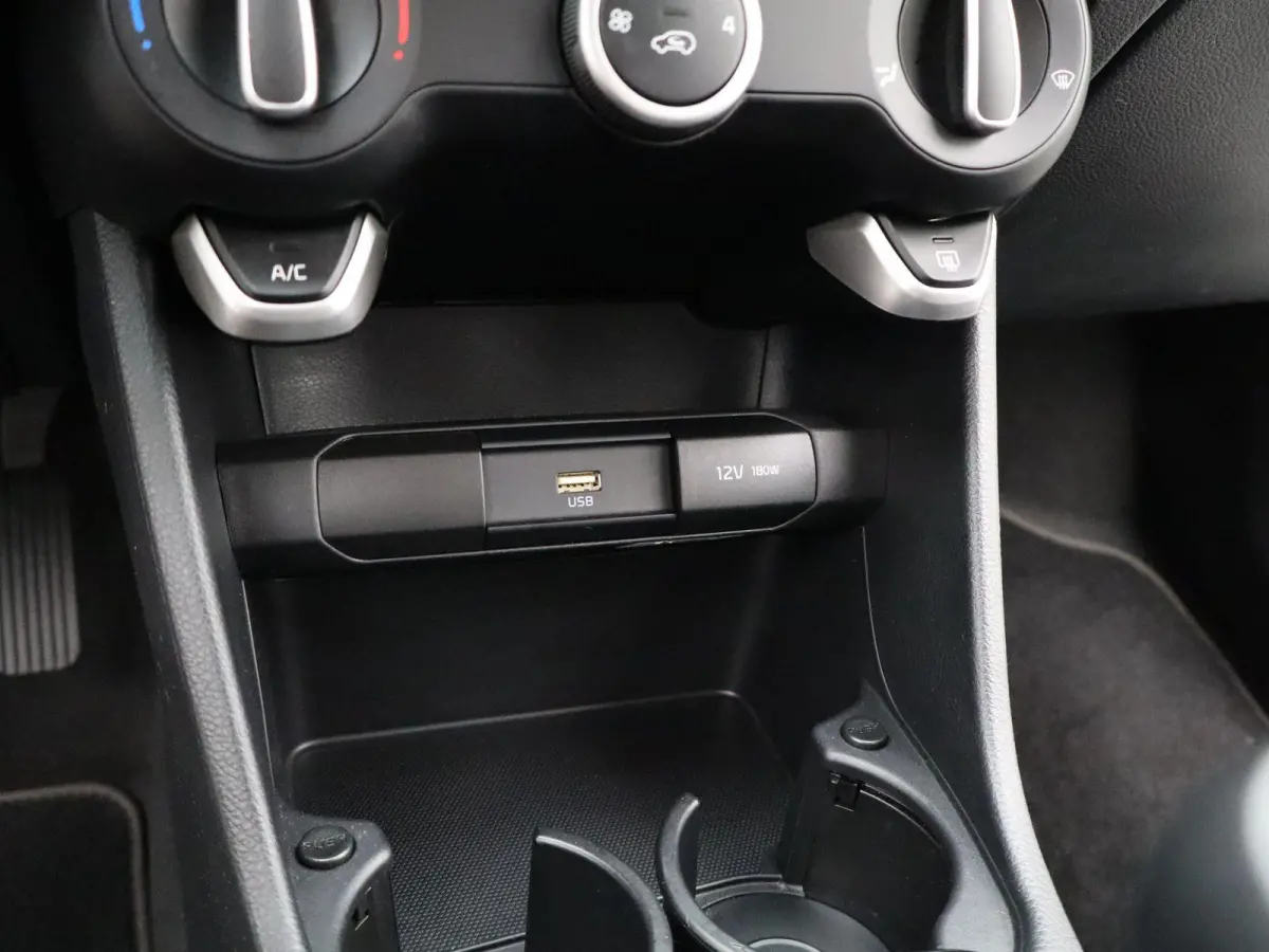 1.0 DPi DynamicLine | Airco | Apple Carplay / Android Auto | Camera |