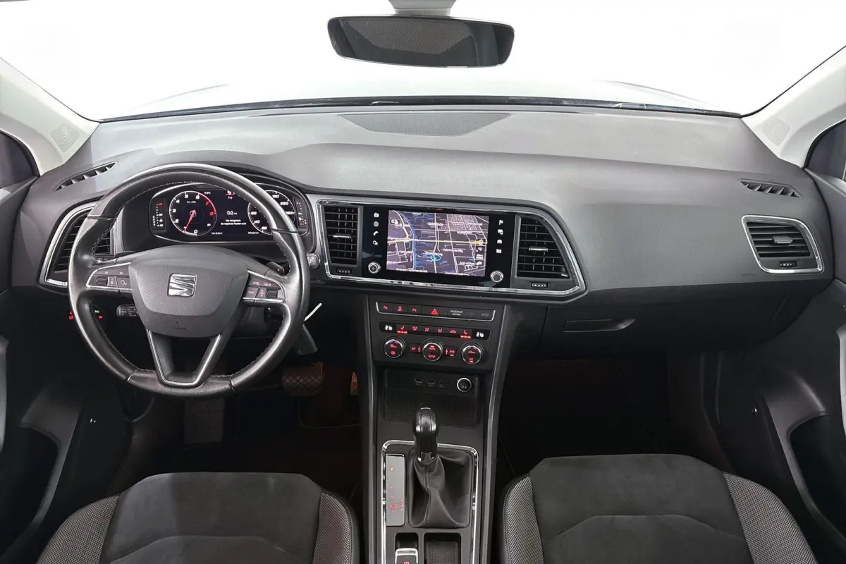 1.5 TSI Style Business Intense Automaat Trekhaak Stoelverwarming Virtual Dodehoek