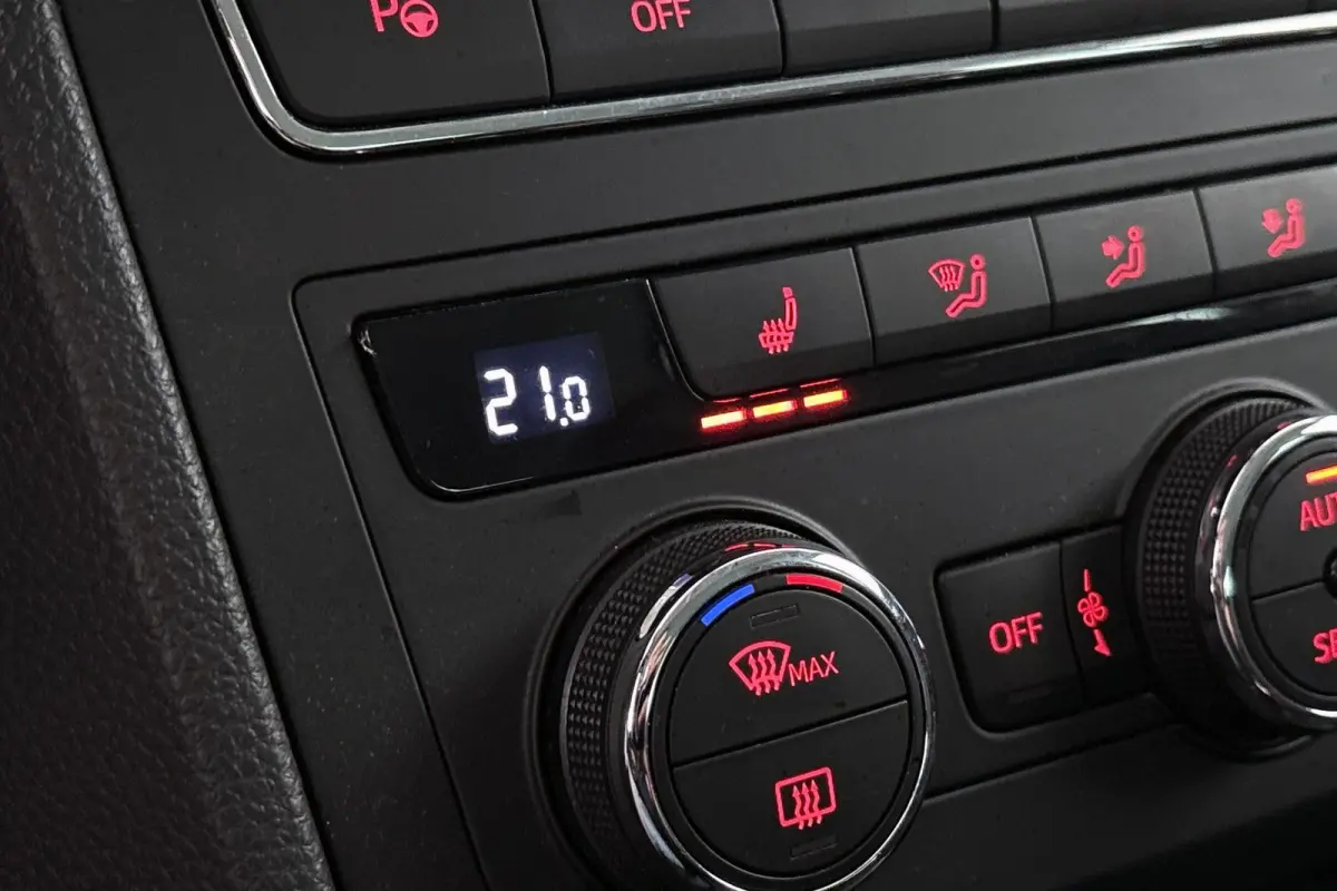 1.5 TSI Style Business Intense Automaat Trekhaak Stoelverwarming Virtual Dodehoek
