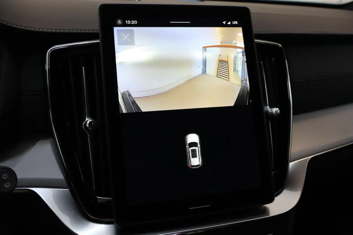T8 406PK AWD Ultra Dark Executive | Trekhaak inklapbaar | Bowers & Wilkins audiosysteem | Elektrisch glazen panorama-dak | Luchtvering | 22" lichtmetalen velgen | Massagefunctie voorstoelen