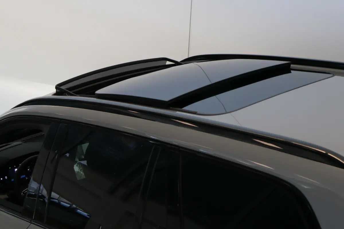 T8 406PK AWD Ultra Dark Executive | Trekhaak inklapbaar | Bowers & Wilkins audiosysteem | Elektrisch glazen panorama-dak | Luchtvering | 22" lichtmetalen velgen | Massagefunctie voorstoelen