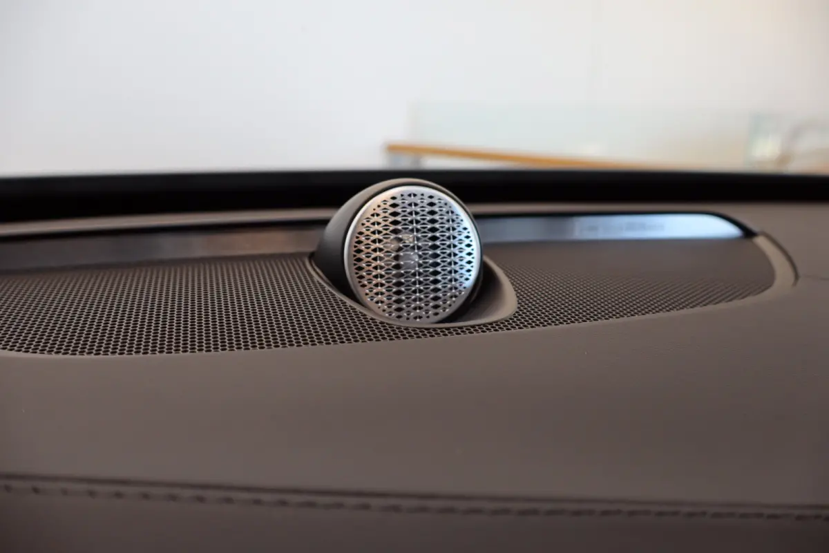 T8 406PK AWD Ultra Dark Executive | Trekhaak inklapbaar | Bowers & Wilkins audiosysteem | Elektrisch glazen panorama-dak | Luchtvering | 22" lichtmetalen velgen | Massagefunctie voorstoelen