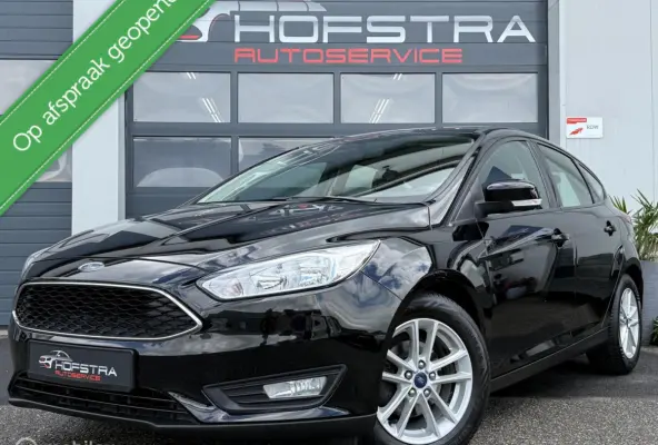 1.0 Lease Edition CarPlay Trekhaak PDC Navi NAP