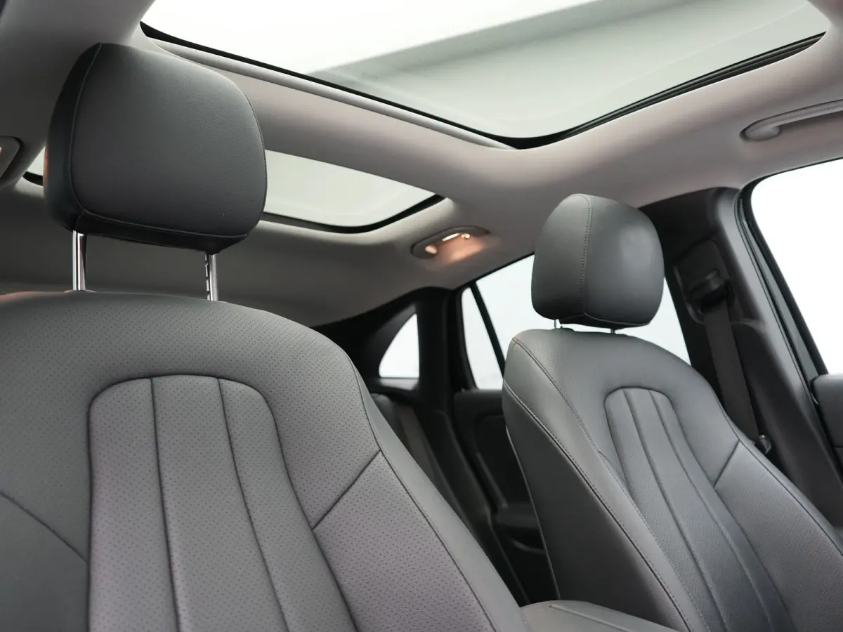 350 4MATIC Luxury Line 69,7 kWh 292pk Dealer O.H. | Panodak | Adaptive Cruise | Camera | Lederen Sportstoelen Ventilatie & Verwarmd | Dashcam Af Fabriek | Sfeerverlichting | Keyless | Blis |