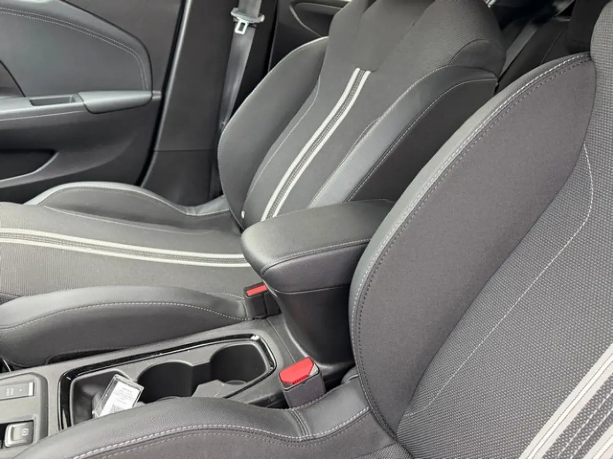 1.2 Turbo 145PK Hybrid GS-Line Luxe met Navi/Camera, Climate controle, Dodehoek