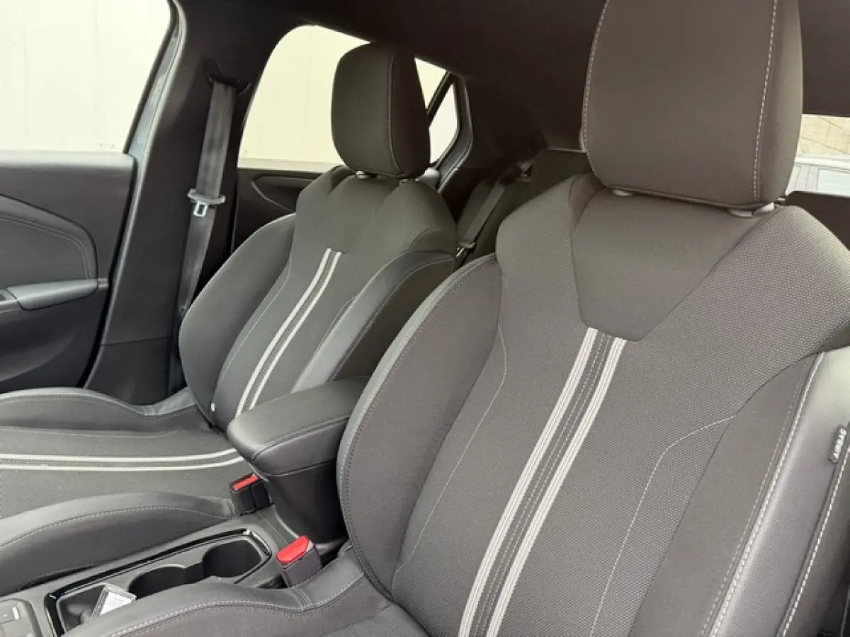 1.2 Turbo 145PK Hybrid GS-Line Luxe met Navi/Camera, Climate controle, Dodehoek