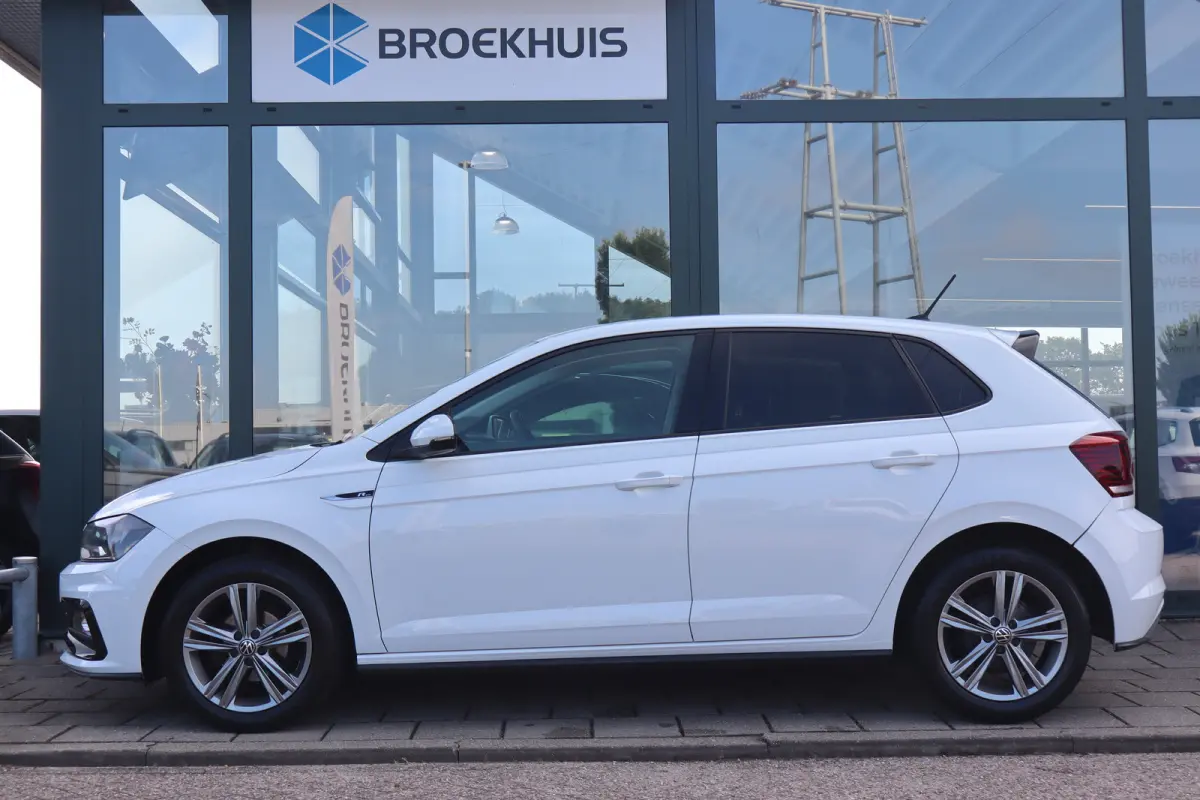 1.0 TSI R-Line Edition 95PK AUTOMAAT | Airco | App-Connect draadloze smartphone integratie | Cruise control adaptief
