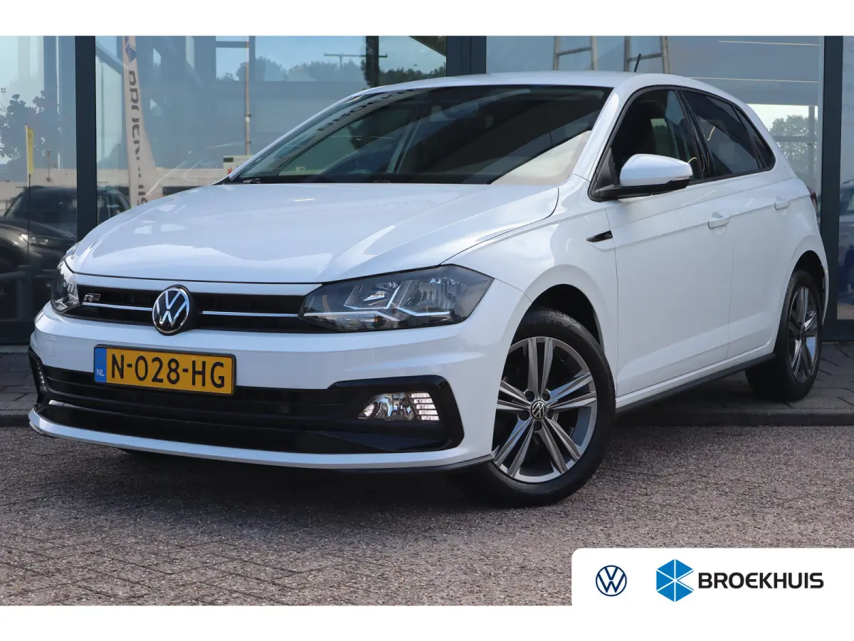 1.0 TSI R-Line Edition 95PK AUTOMAAT | Airco | App-Connect draadloze smartphone integratie | Cruise control adaptief