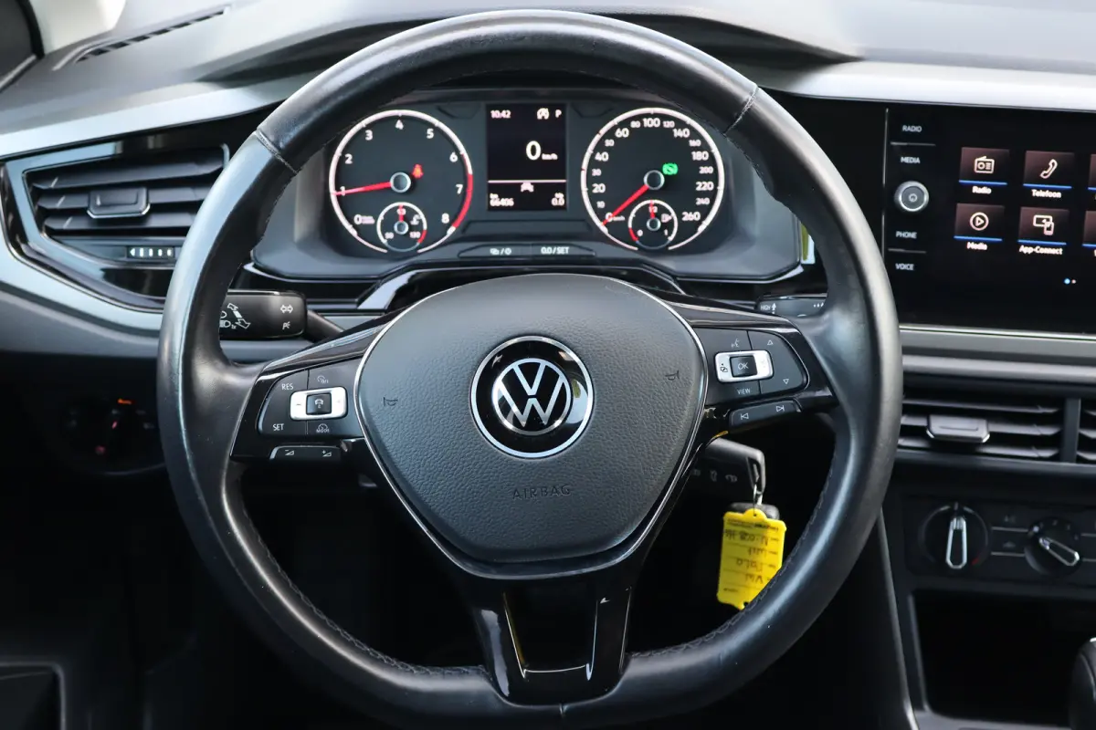 1.0 TSI R-Line Edition 95PK AUTOMAAT | Airco | App-Connect draadloze smartphone integratie | Cruise control adaptief