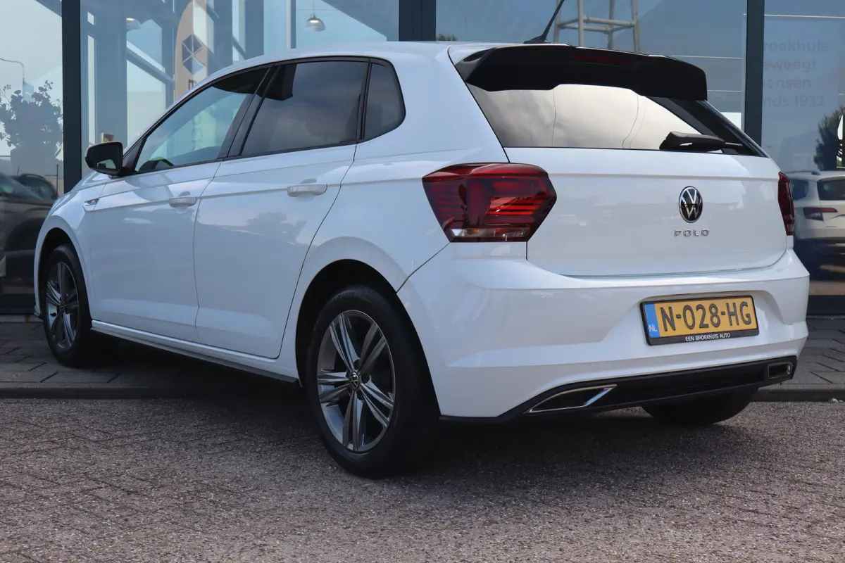 1.0 TSI R-Line Edition 95PK AUTOMAAT | Airco | App-Connect draadloze smartphone integratie | Cruise control adaptief
