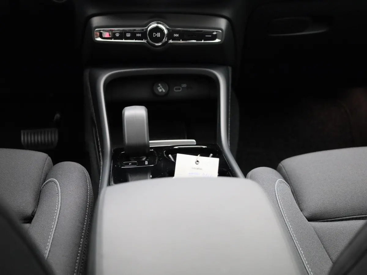 Recharge Core | 69kWh | Apple Carplay / Android Auto | LED Koplampen | Stoel/Stuurverwarming | Virtual Cockpit | Camera |