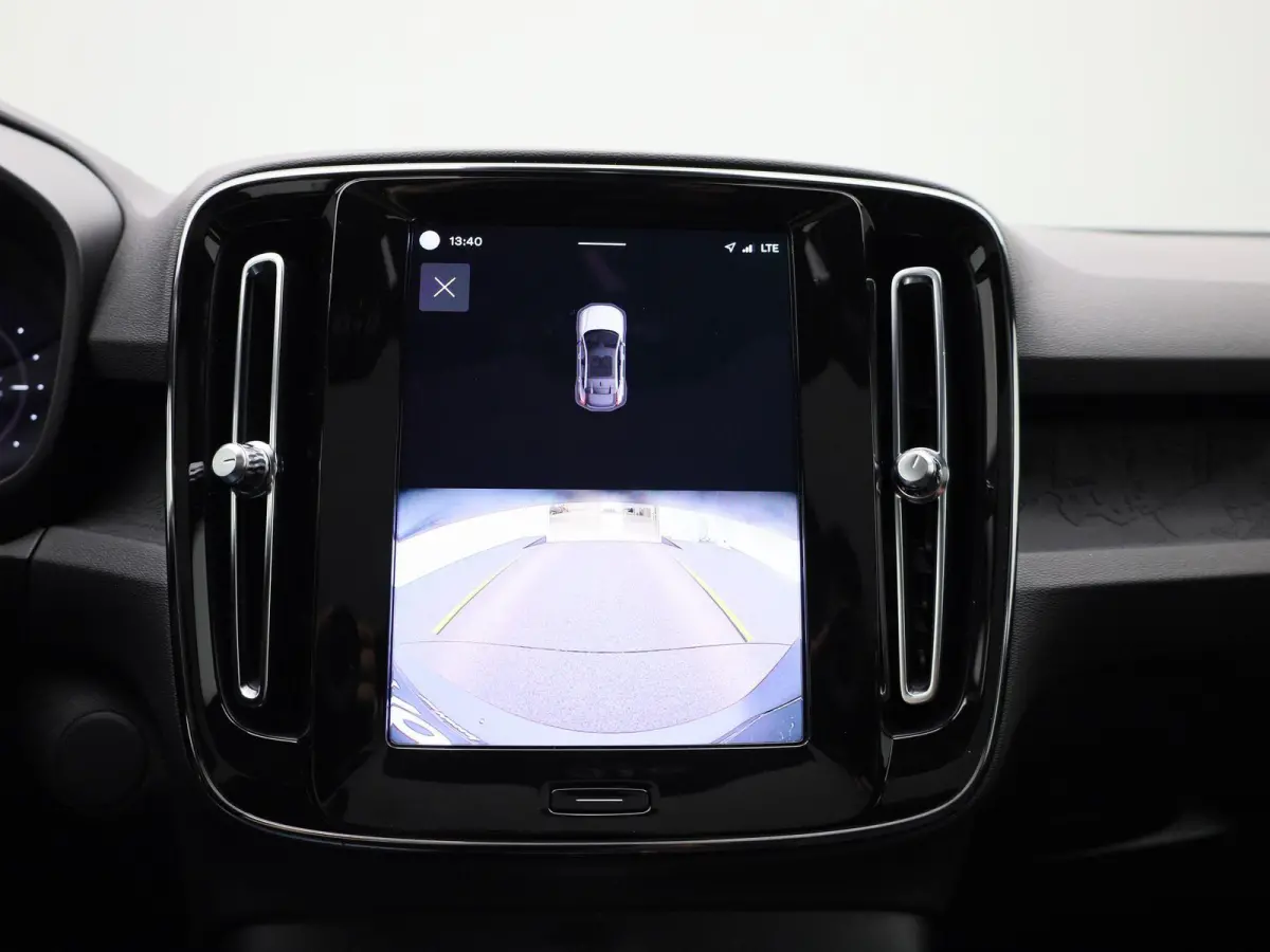 Recharge Core | 69kWh | Apple Carplay / Android Auto | LED Koplampen | Stoel/Stuurverwarming | Virtual Cockpit | Camera |