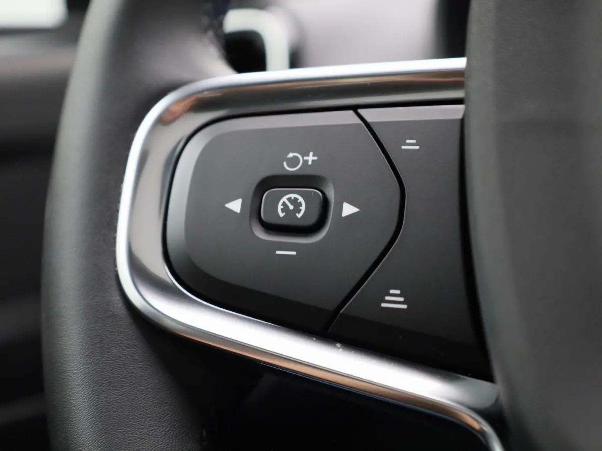 Recharge Core | 69kWh | Apple Carplay / Android Auto | LED Koplampen | Stoel/Stuurverwarming | Virtual Cockpit | Camera |