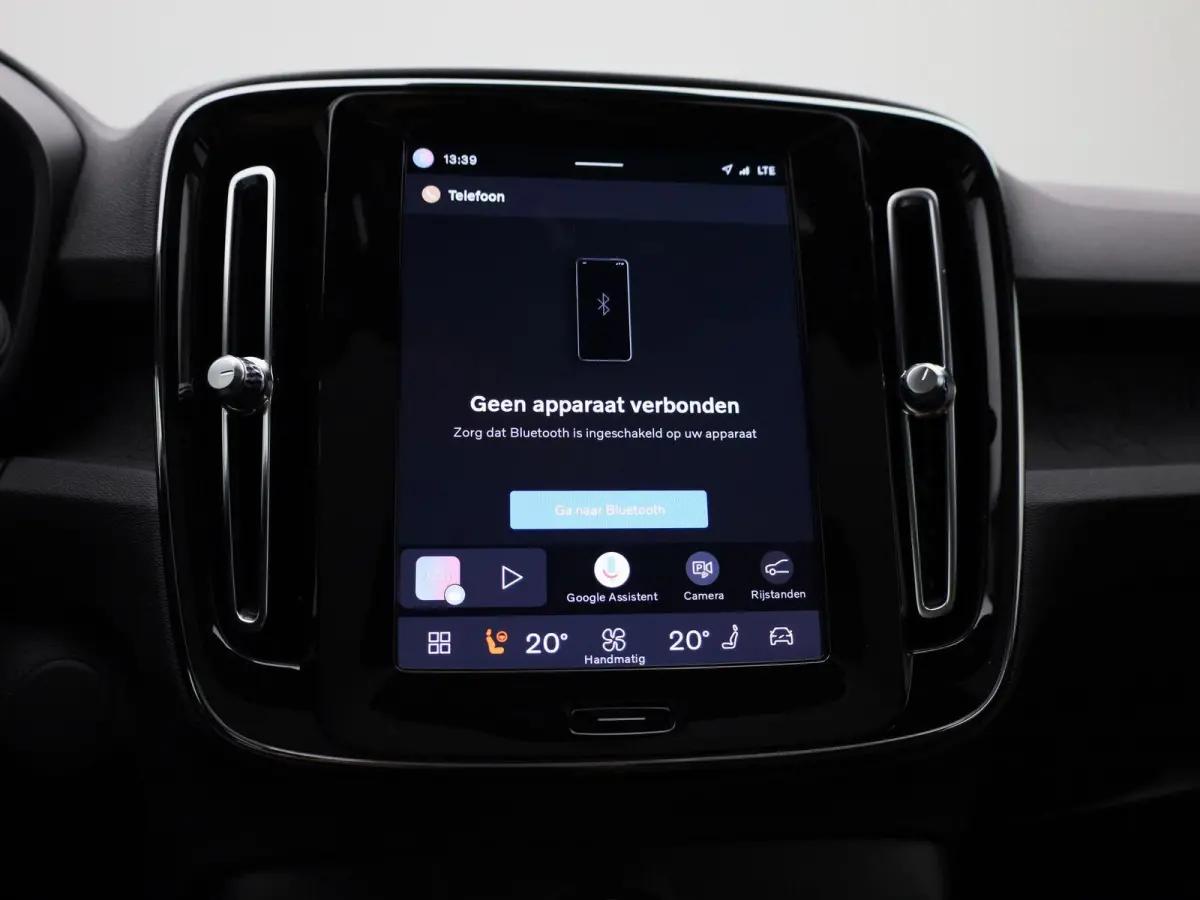Recharge Core | 69kWh | Apple Carplay / Android Auto | LED Koplampen | Stoel/Stuurverwarming | Virtual Cockpit | Camera |