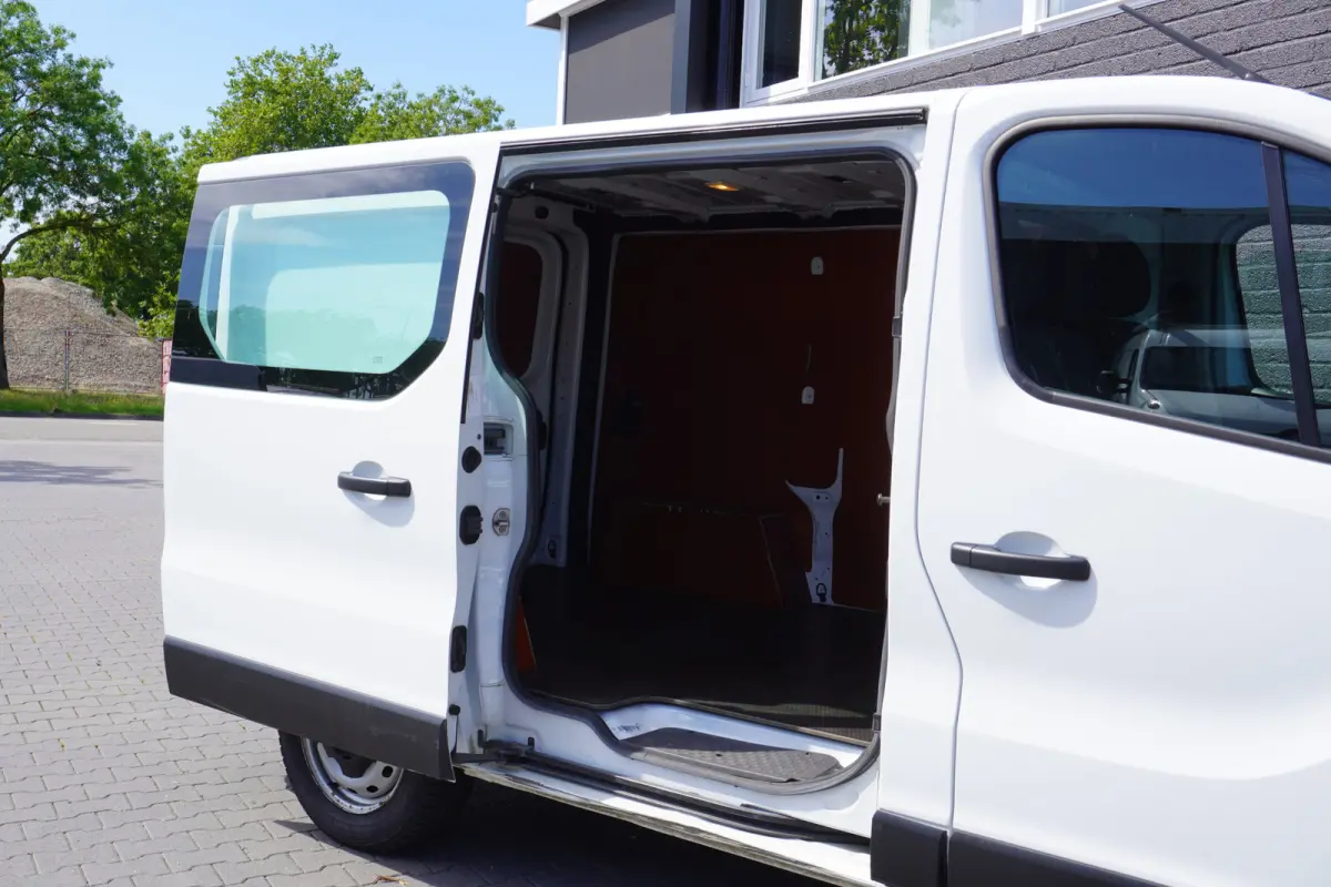 2.0 dCi 110PK EURO 6 - Airco - Navi - Cruise - €15.900,- Excl.