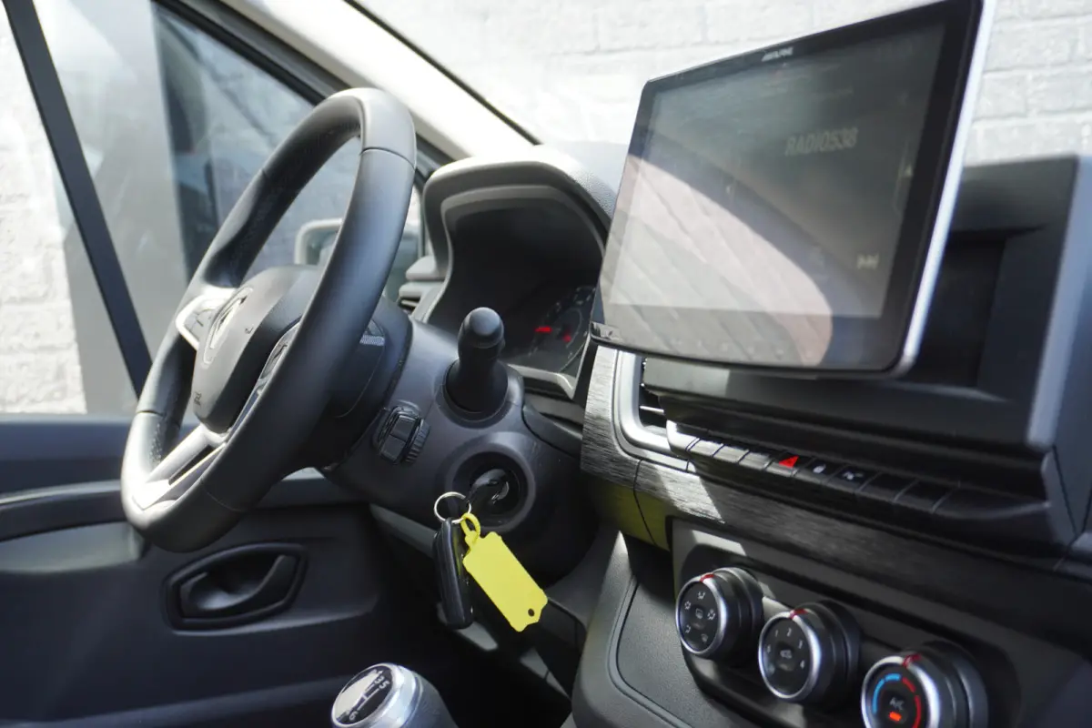 2.0 dCi 110PK EURO 6 - Airco - Navi - Cruise - €15.900,- Excl.