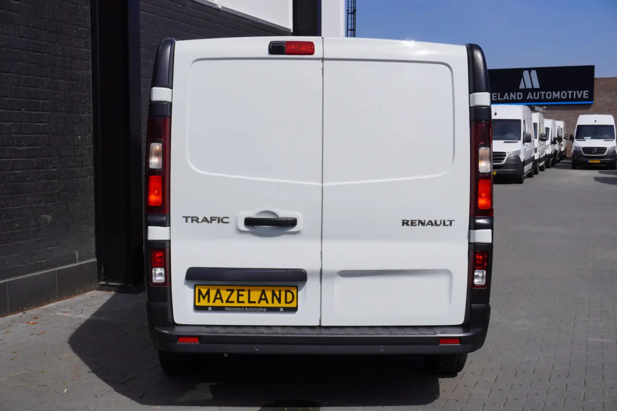 2.0 dCi 110PK EURO 6 - Airco - Navi - Cruise - €15.900,- Excl.