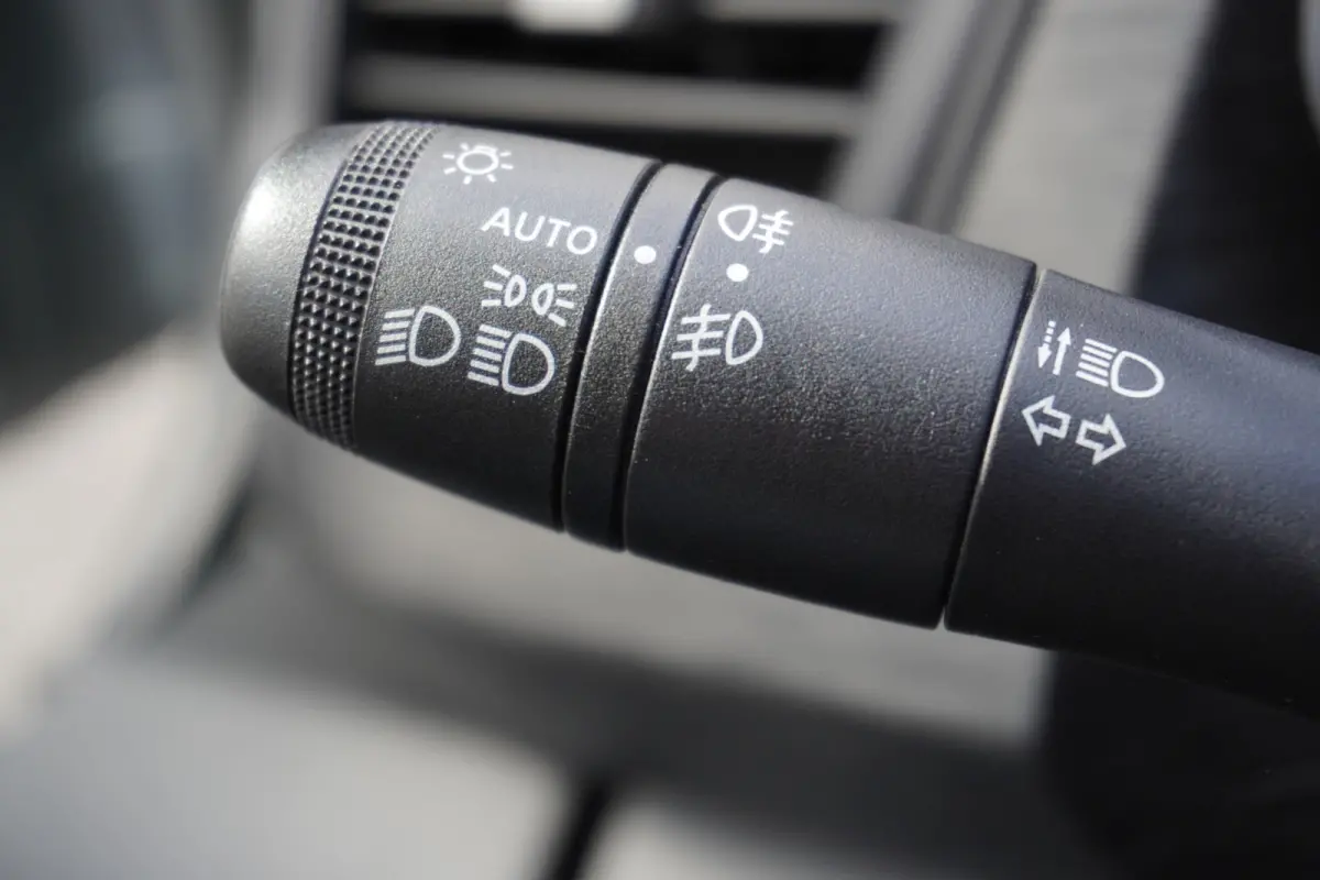 2.0 dCi 110PK EURO 6 - Airco - Navi - Cruise - €15.900,- Excl.
