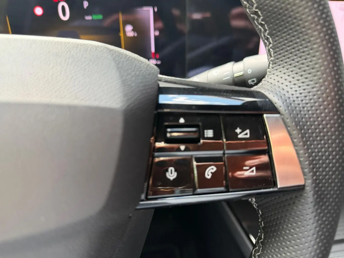 54 kWh Business Edition 95 % SOH 360 Camera | Unieke KM stand | Stoel + stuurverwarming | 12 Maanden BOVAG | Climate control | ACC |