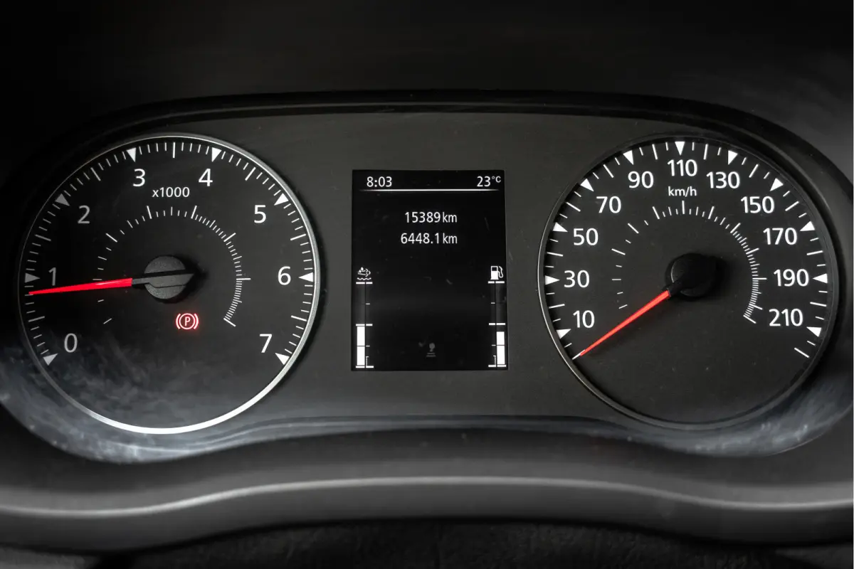 15.389 KM! | Bakwagen met Laadklep | 146PK | LED | Airco