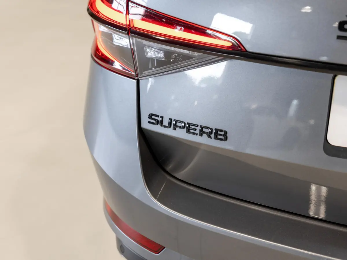 1.4 TSI iV Sportline Business / 218pk / Trekhaak / Stoel en stuur verwarming /