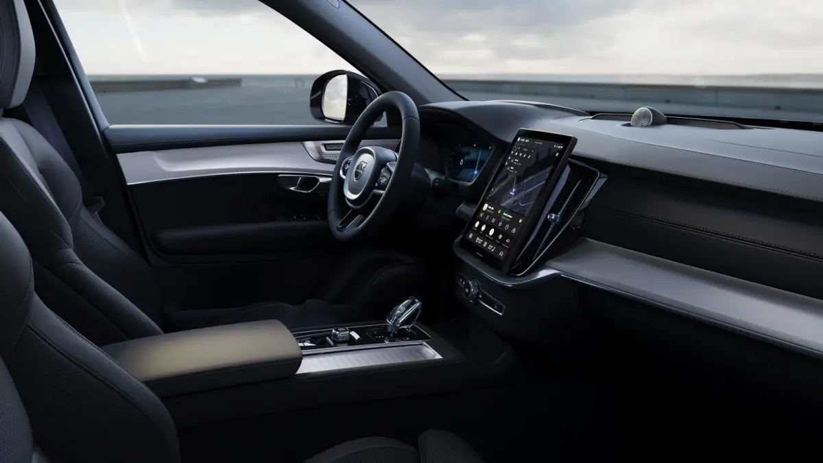 2.0 T8 Plug-in hybrid AWD Ultra Bright Exec. Ed. | Aluminium interieur afwerking | Bowers & Wilkins audiosysteem | Elektrisch glazen panorama-dak | Lichtmetalen velgen 7-spaaks 22" | Luchtve
