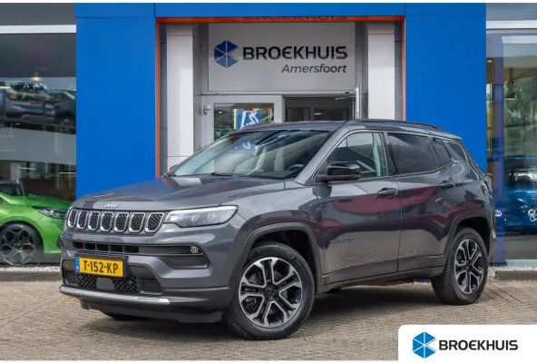 4xe 240 Plug-in Hybrid Limited | | Camera | Cruise adaptief | Apple Carplay/Android Auto | Elektrisch bedienbare achterklep met sensorsturing | Keyless entry/start | Navigatiesysteem | Achte