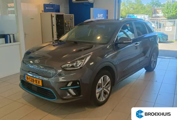 ExecutiveLine 64 kWh | 100% SoH | Achteruitrijcamera | Cruise control adaptief met Stop&Go en stuurhulp | Elektrisch verstelb. bestuurdersstoel met geheugen