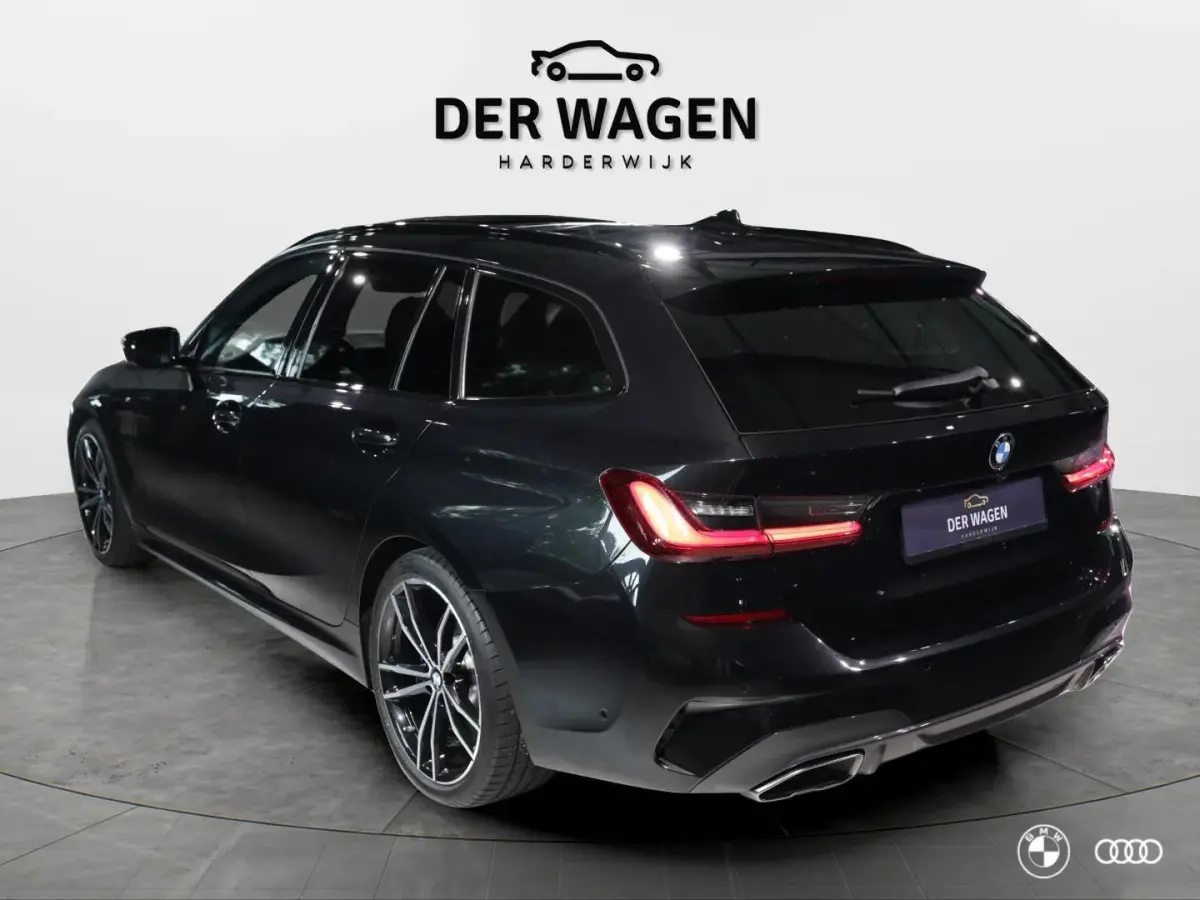 M340i xDrive M SPORT / PANODAK / ACC / MEMORY / HEADUP / 19"