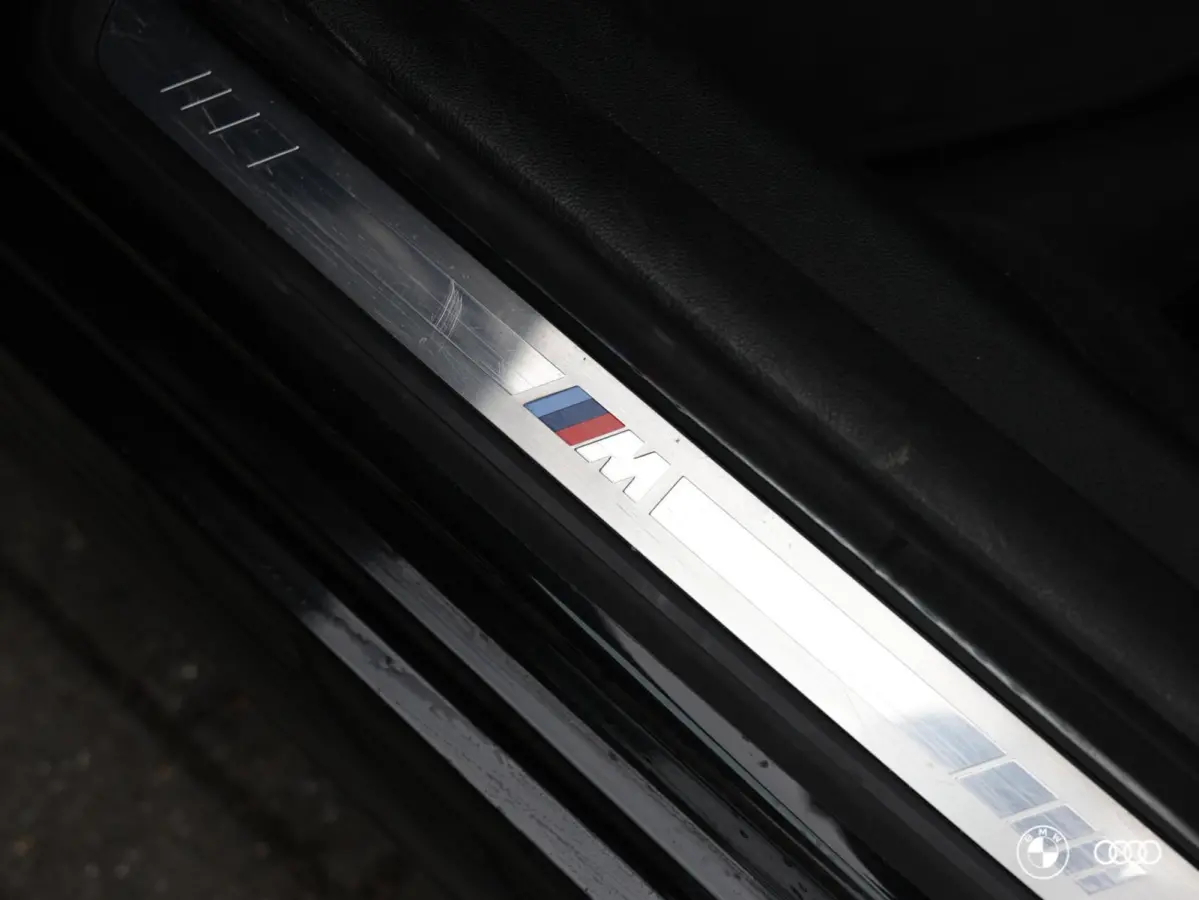 M340i xDrive M SPORT / PANODAK / ACC / MEMORY / HEADUP / 19"