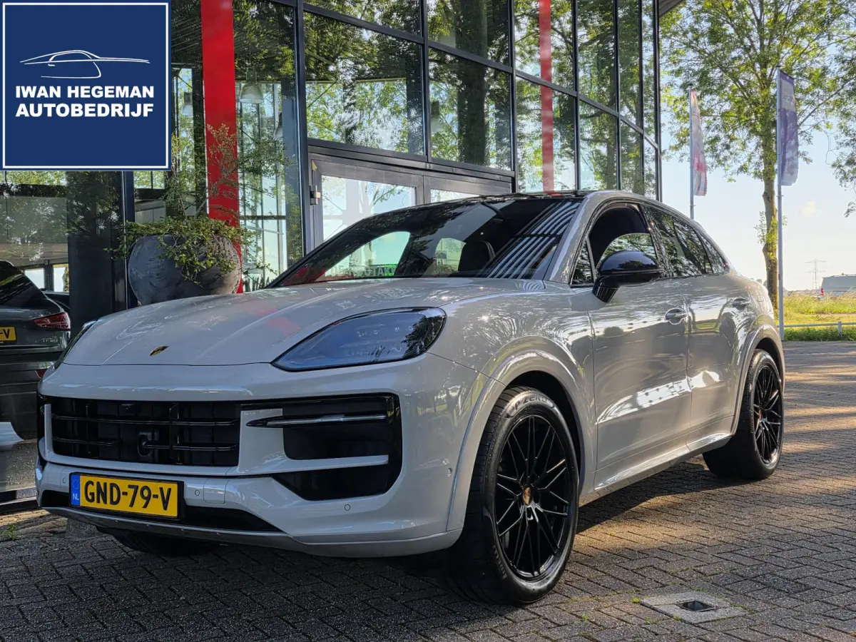 3.0 E-Hybrid | Sport Design pakket | Wegkl. Trekhaak | Luchtvering | Panoramadak | Leder | LED | Sfeerverlichting | Climate Control | 21 inch