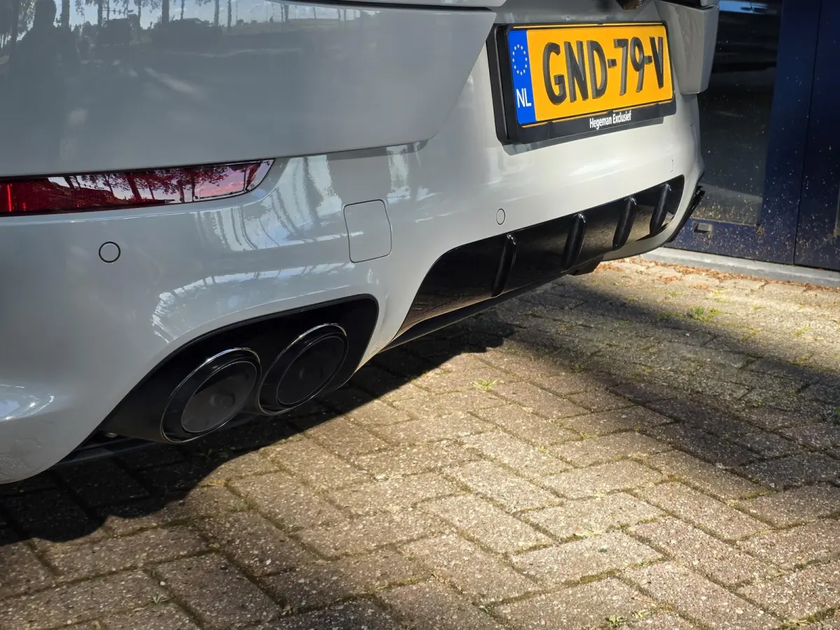 3.0 E-Hybrid | Sport Design pakket | Wegkl. Trekhaak | Luchtvering | Panoramadak | Leder | LED | Sfeerverlichting | Climate Control | 21 inch