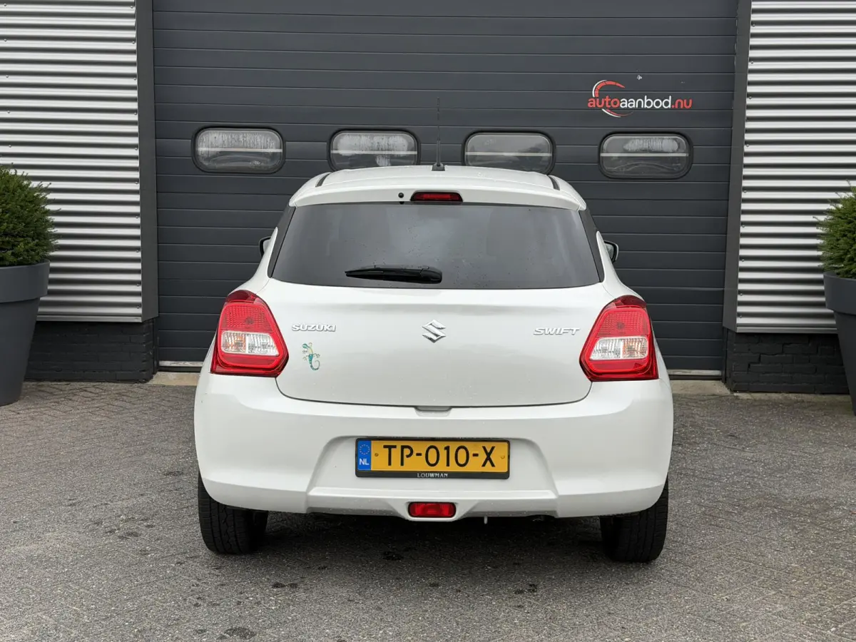 1.2 Select | Navigatie | Camera | DAB | Lichtmetalen Velgen | Airco |