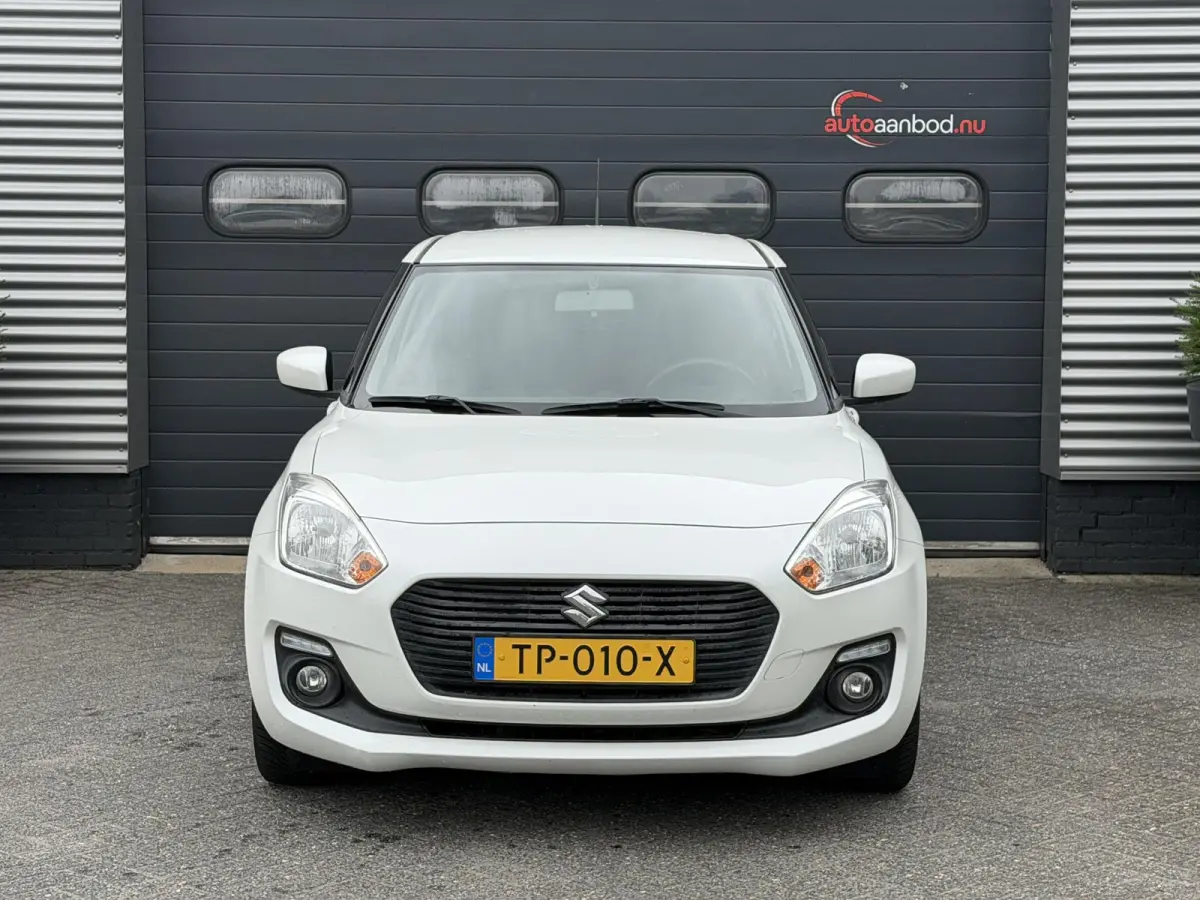 1.2 Select | Navigatie | Camera | DAB | Lichtmetalen Velgen | Airco |