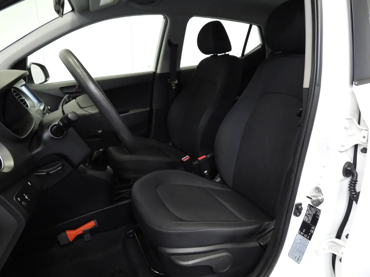 1.0i Comfort Smart Pack NAVI/AIRCO/CRUISE/PDC!