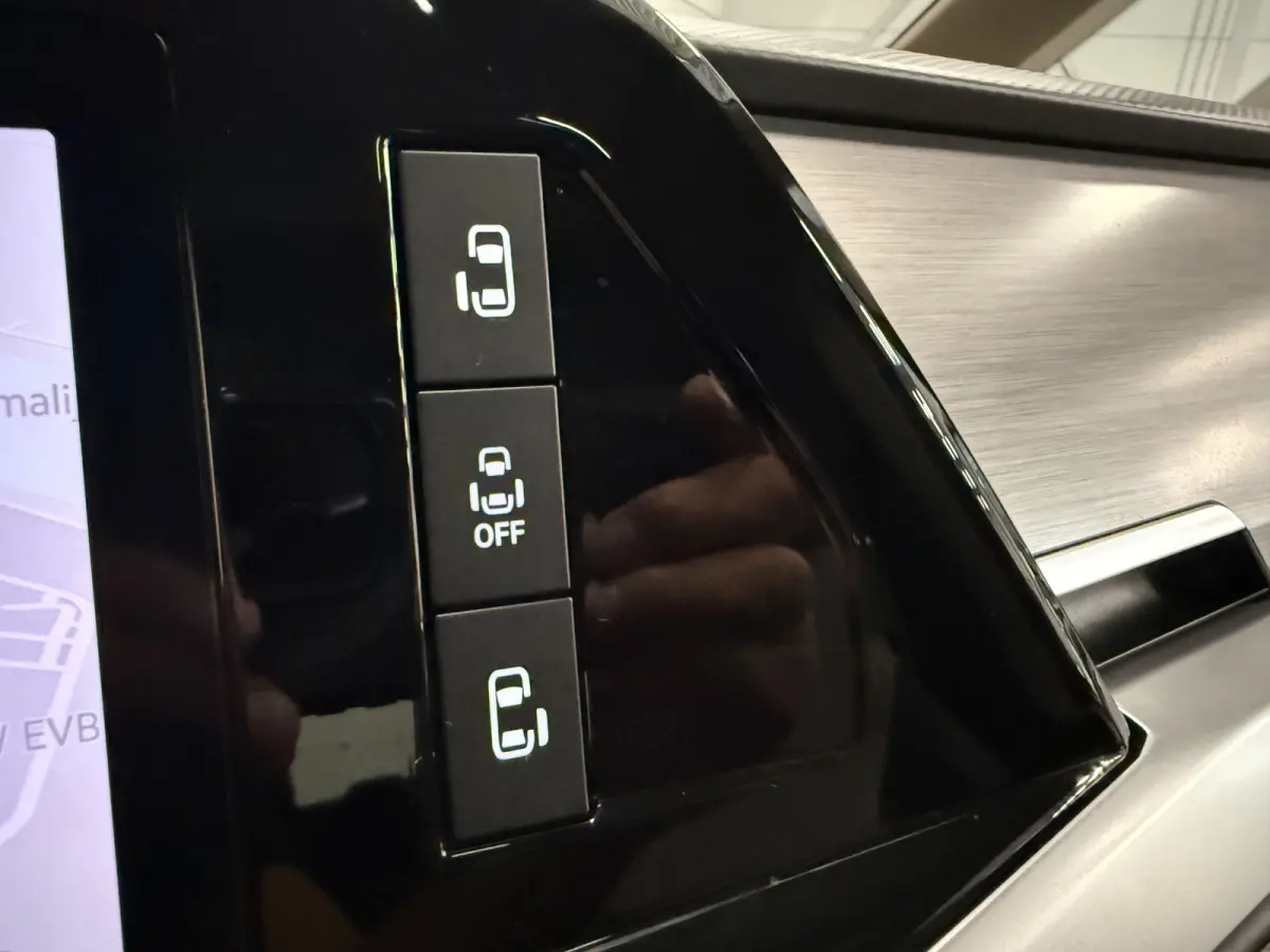 1.4 eHybrid Energetic PANO/TREKHAAK/MASSAGE/LEER/SOH 95%/HEAD-UP/IQ-LIGHT/ELECTR.SCHUIFDEUREN/ACC/360CAMERA/SFEER/STANDKACHEL/TWO-TONE/UNIEK SLECHTS 37.000KM, NET OH BEURT GEHAD BIJ VW DEALE