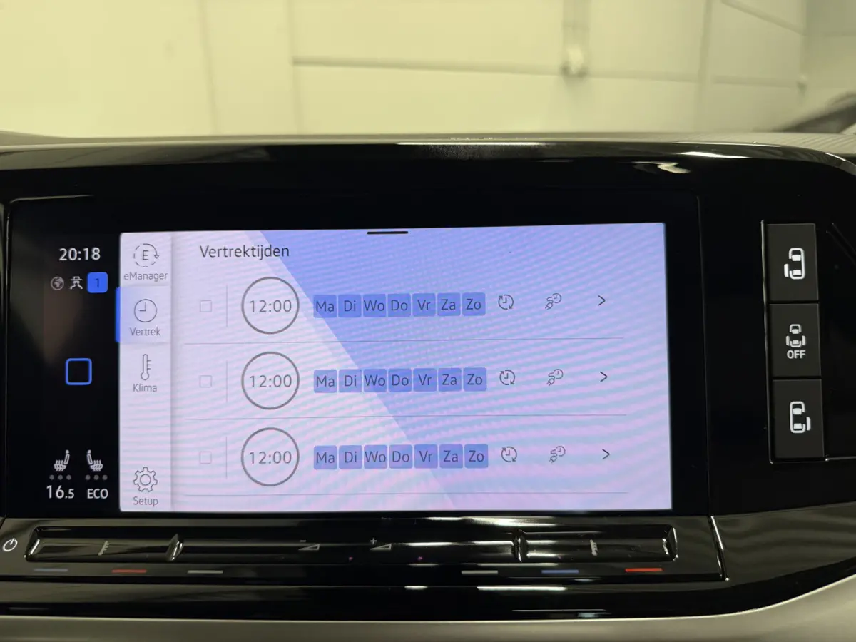 1.4 eHybrid Energetic PANO/TREKHAAK/MASSAGE/LEER/SOH 95%/HEAD-UP/IQ-LIGHT/ELECTR.SCHUIFDEUREN/ACC/360CAMERA/SFEER/STANDKACHEL/TWO-TONE/UNIEK SLECHTS 37.000KM, NET OH BEURT GEHAD BIJ VW DEALE