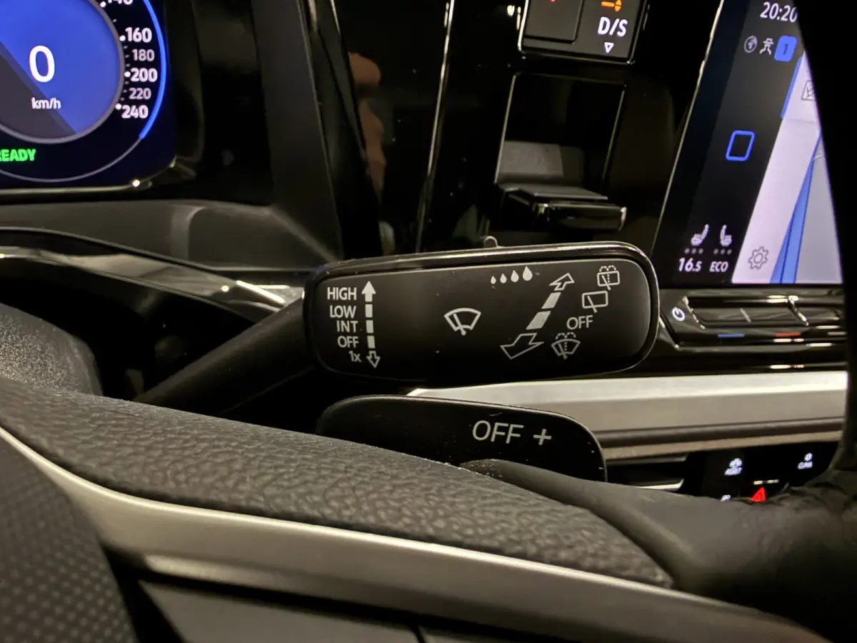 1.4 eHybrid Energetic PANO/TREKHAAK/MASSAGE/LEER/SOH 95%/HEAD-UP/IQ-LIGHT/ELECTR.SCHUIFDEUREN/ACC/360CAMERA/SFEER/STANDKACHEL/TWO-TONE/UNIEK SLECHTS 37.000KM, NET OH BEURT GEHAD BIJ VW DEALE